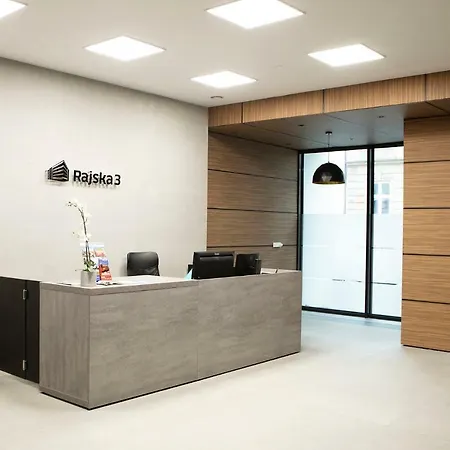 Rajska Blue Luxury